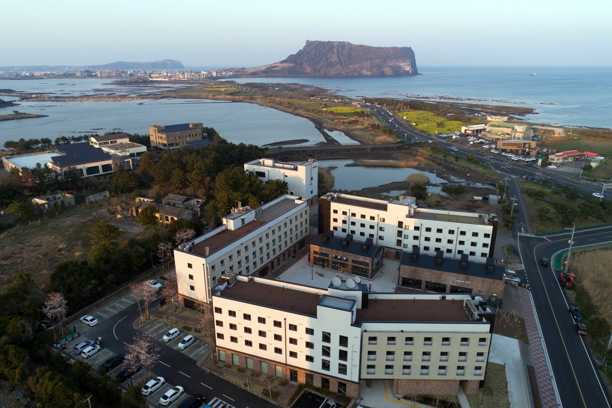 Playce Camp Jeju Hotel Ojo-ri Exterior photo